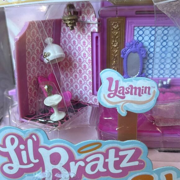 NIB lil Bratz salon purse playset 2008 Yasmin - Picture 2 of 8